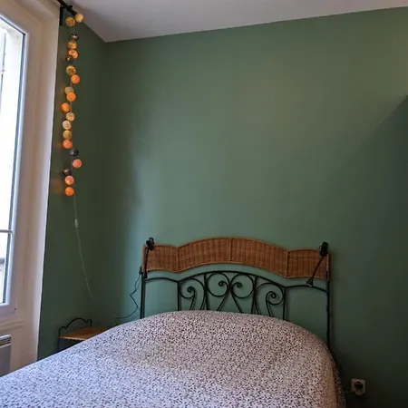 Private Acces To The Flat. Charming Parisian. Affittacamere 4*