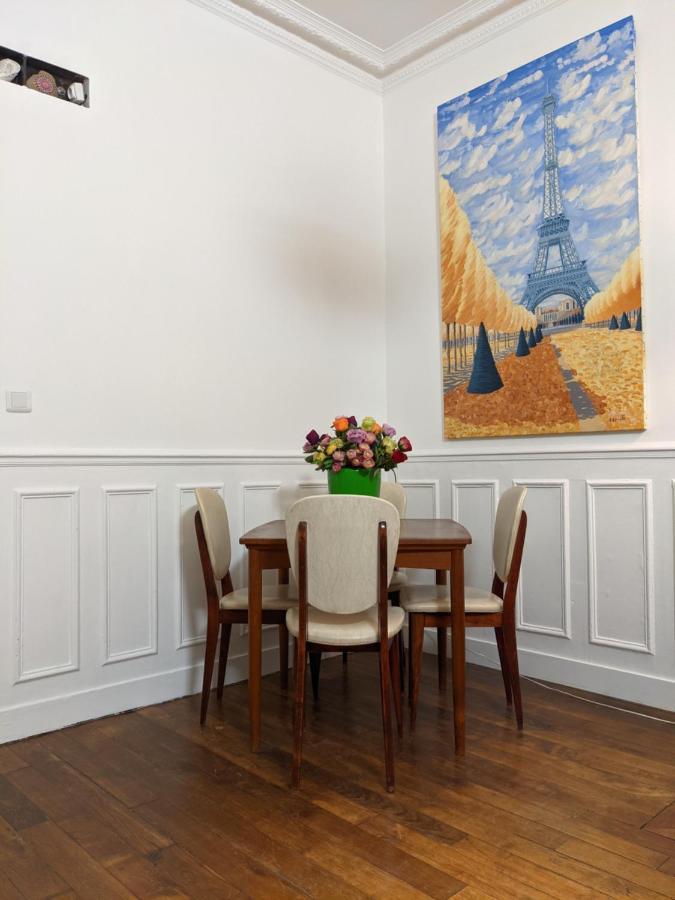 Private Acces To The Flat. Charming Parisian. Guest house *