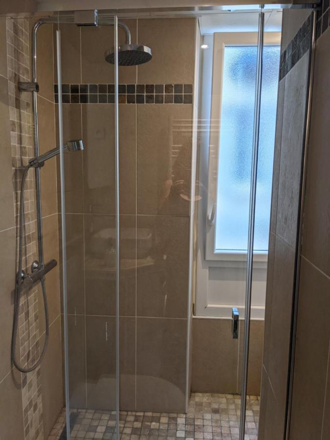 Private Acces To The Flat. Charming Parisian. * Paris